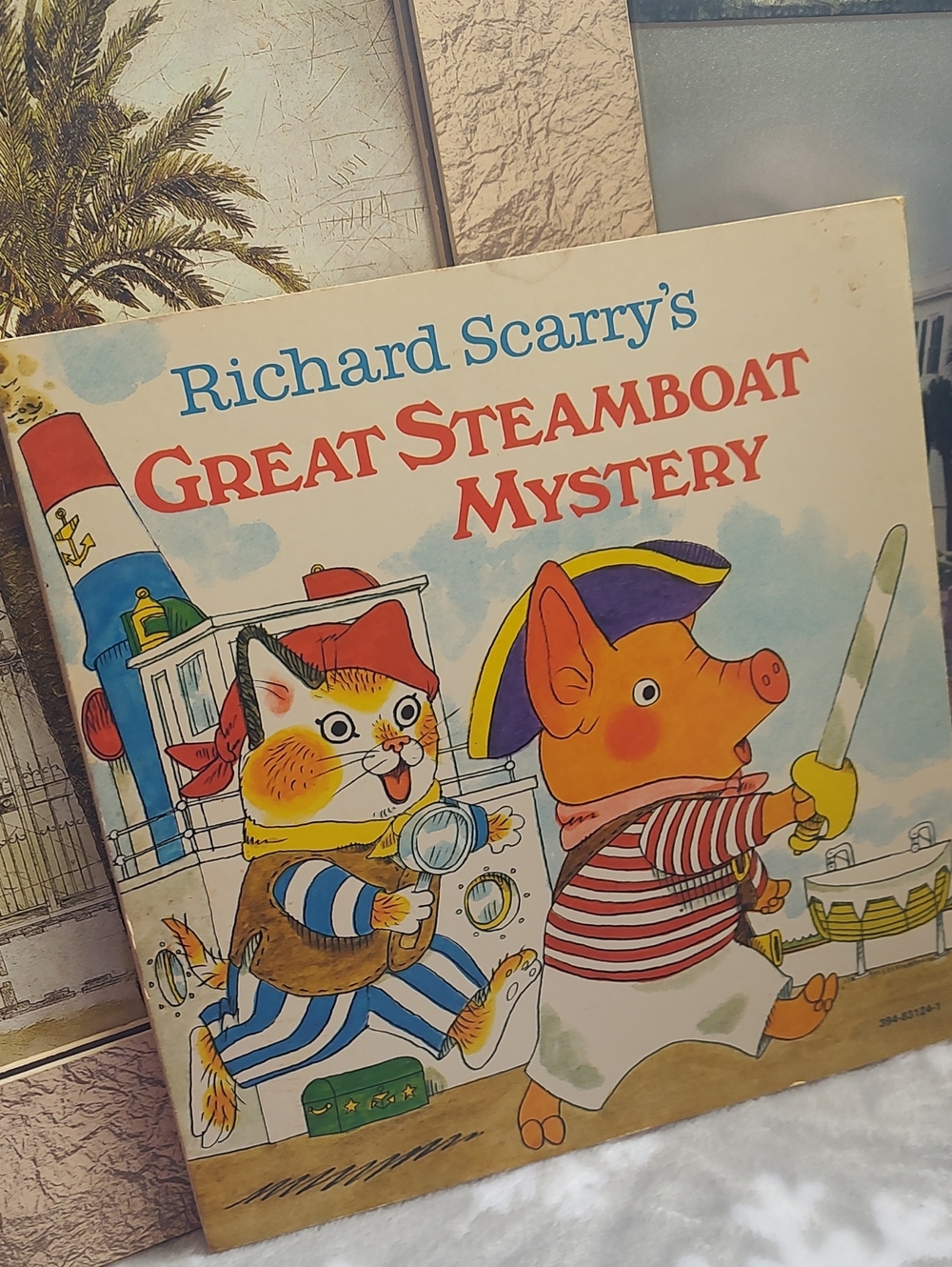 Richard Scarry's Great Steamboat Mystery 📚 - Picture 11 of 11